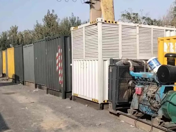 云溪200KW柴油发电机机组每小时油耗是多少？